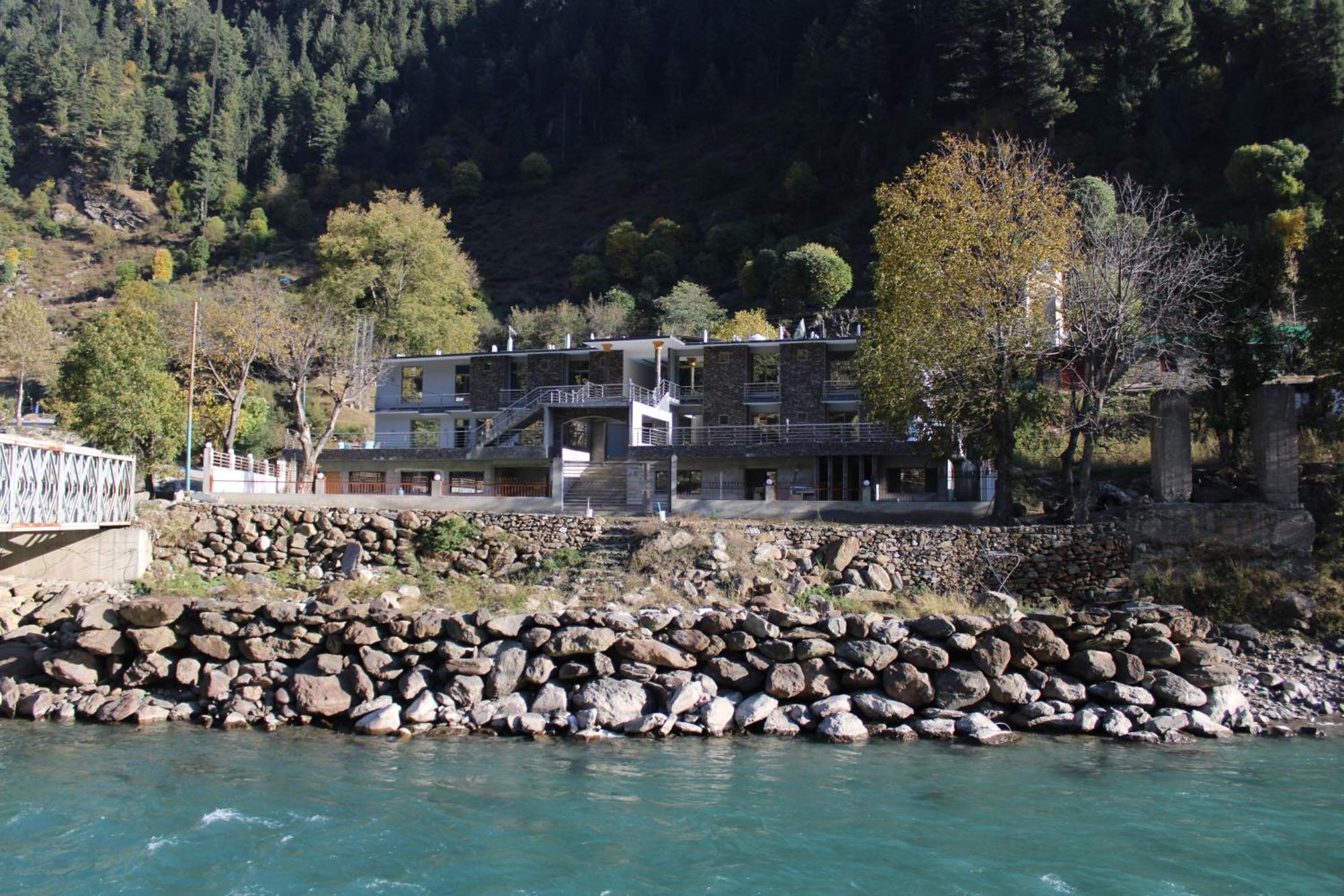 River Garden Hotel And Resort Naran Exterior photo