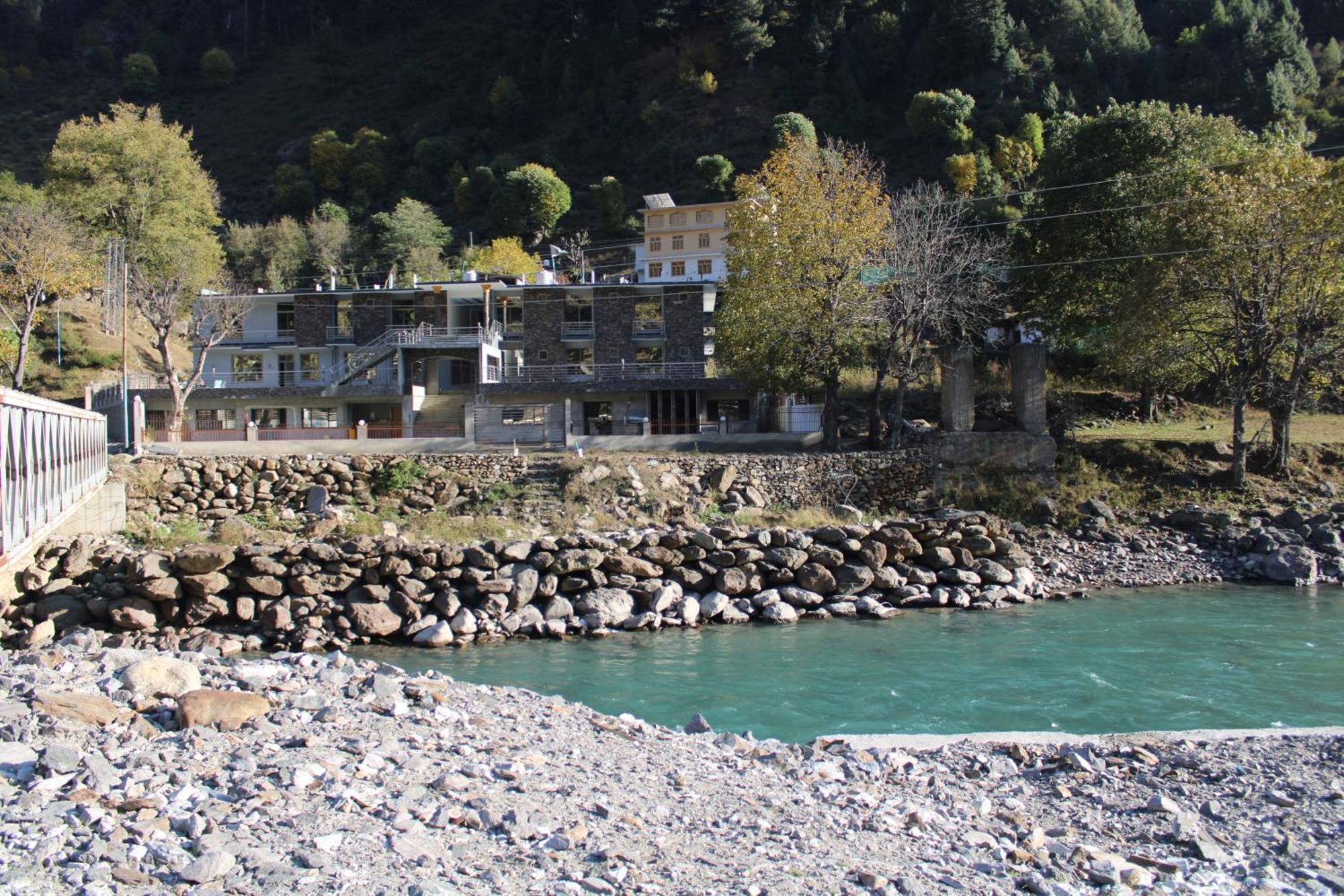 River Garden Hotel And Resort Naran Exterior photo